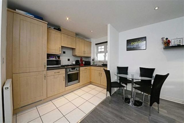  Image of 2 bedroom Flat for sale in Bressay Drive London NW7 at Bressay Drive, Mill Hill, London NW7