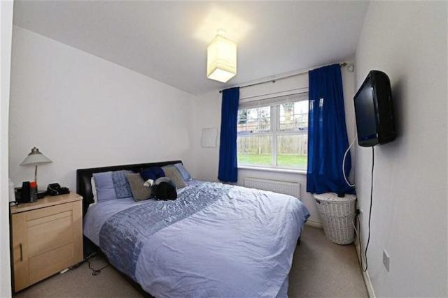  Image of 2 bedroom Flat for sale in Bressay Drive London NW7 at Bressay Drive, Mill Hill, London NW7