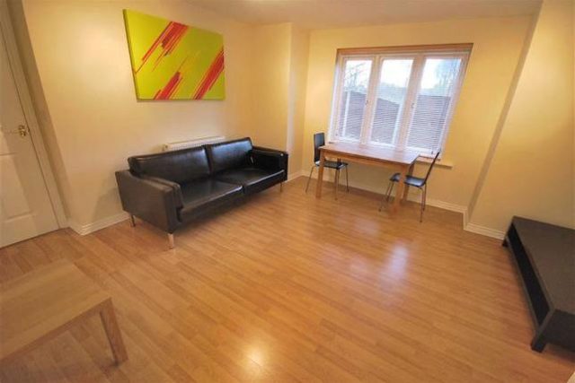  Image of 2 bedroom Flat for sale in Everside Close Walkden Manchester M28 at Everside Close, Walkden, Manchester M28