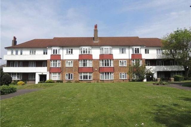 Image of 2 bedroom Flat to rent in Addiscombe Road Croydon CR0 at Cecil Court, Addiscombe Road, East Croydon CR0