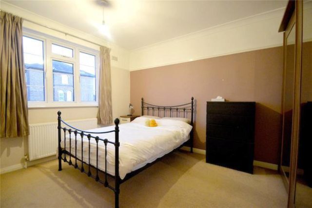  Image of 2 bedroom Flat to rent in Addiscombe Road Croydon CR0 at Cecil Court, Addiscombe Road, East Croydon CR0
