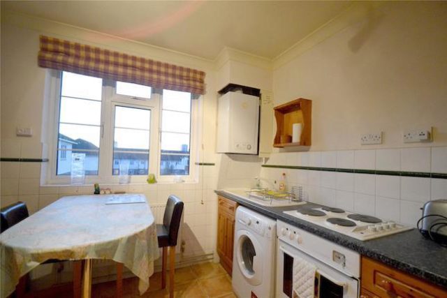  Image of 2 bedroom Flat to rent in Addiscombe Road Croydon CR0 at Cecil Court, Addiscombe Road, East Croydon CR0