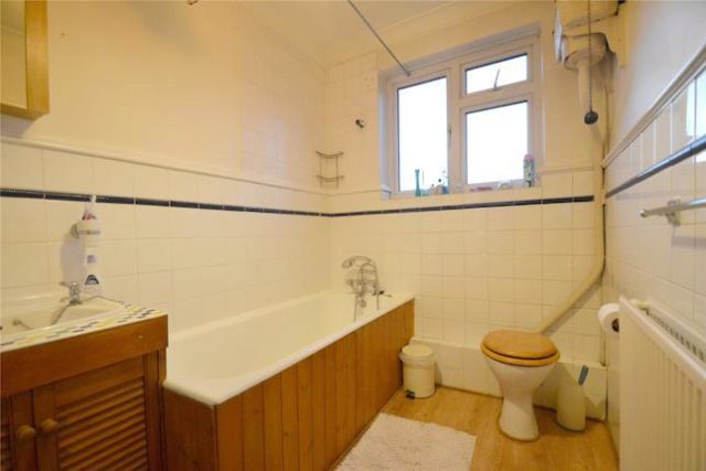  Image of 2 bedroom Flat to rent in Addiscombe Road Croydon CR0 at Cecil Court, Addiscombe Road, East Croydon CR0
