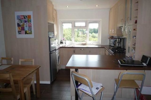  Image of 2 bedroom Flat to rent in Imperial Way Chislehurst BR7 at Imperial Way, Chislehurst BR7
