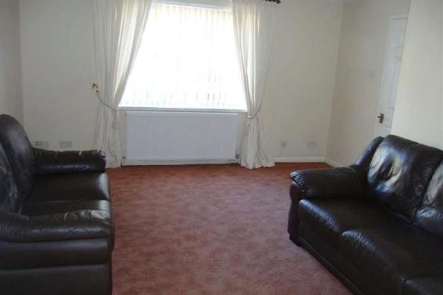  Image of 2 bedroom Flat to rent in East Street Pontypridd CF37 at East Street, Pontypridd CF37