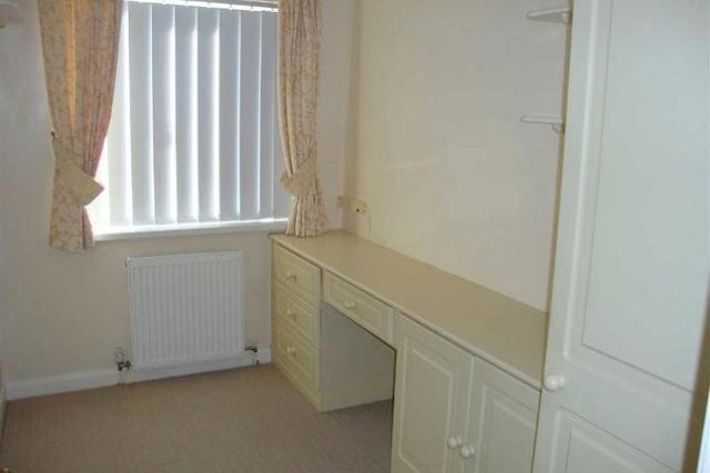  Image of 2 bedroom Flat to rent in East Street Pontypridd CF37 at East Street, Pontypridd CF37