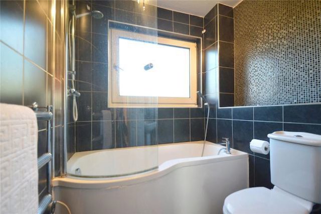  Image of 2 bedroom Maisonette to rent in Turnpike Link Croydon CR0 at Turnpike Link, Croydon CR0