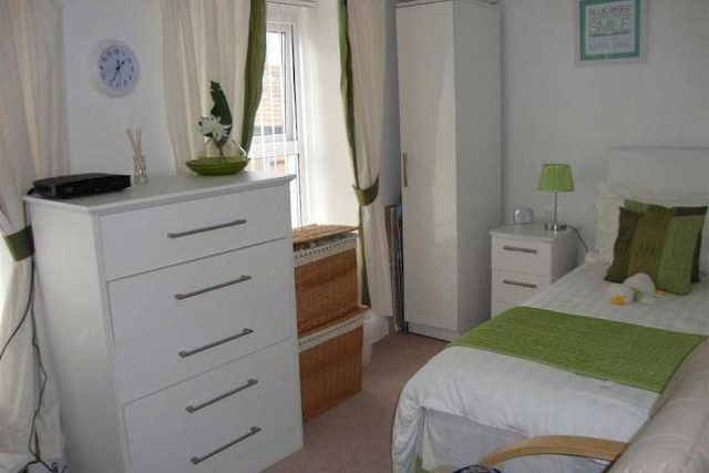  Image of 2 bedroom Terraced house to rent in Phillip Street Graig Pontypridd CF37 at Phillip Street, Graig, Pontypridd CF37