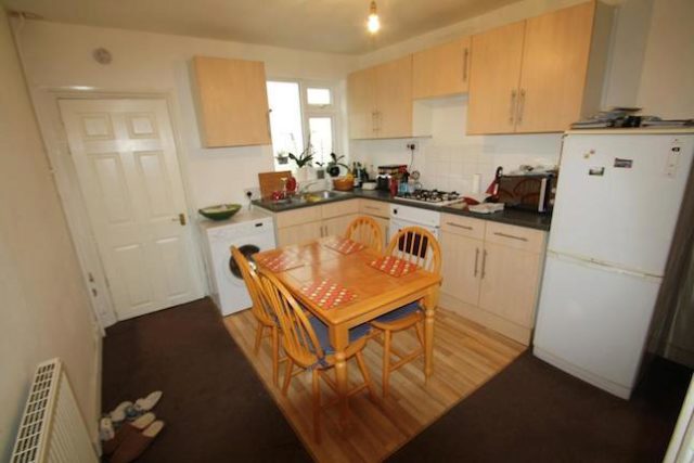  Image of 2 bedroom Terraced house to rent in Amity Street Reading RG1 at Amity Street, Reading RG1