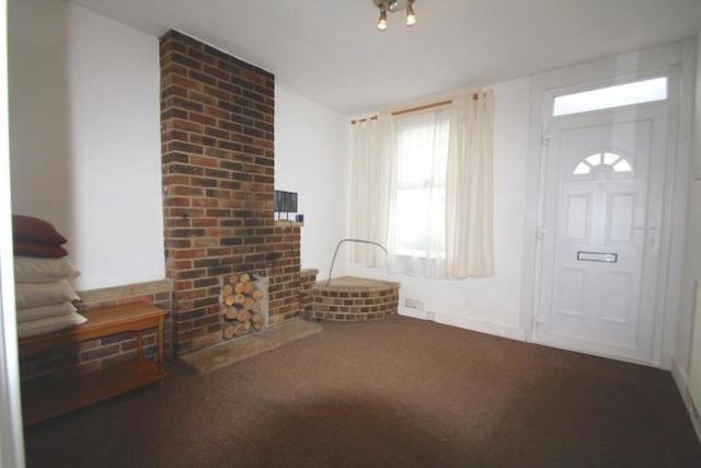  Image of 2 bedroom Terraced house to rent in Amity Street Reading RG1 at Amity Street, Reading RG1