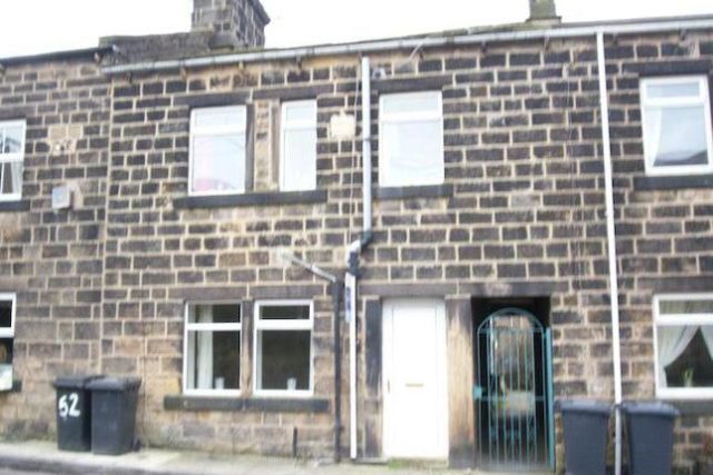  Image of 2 bedroom Terraced house to rent in Football Yeadon Leeds LS19 at Football, Yeadon, Leeds LS19