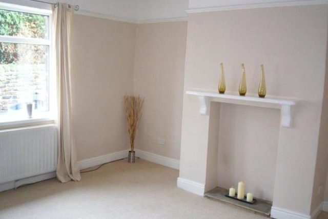  Image of 2 bedroom Terraced house to rent in Football Yeadon Leeds LS19 at Football, Yeadon, Leeds LS19
