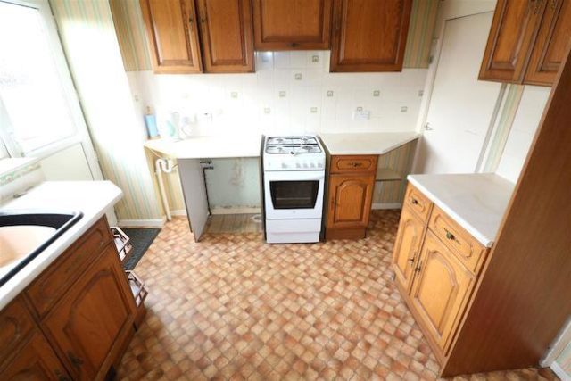  Image of 3 bedroom Semi-Detached house for sale in Masefield Drive Rushden NN10 at Masefield Drive, Rushden NN10