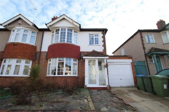  Image of 3 bedroom Semi-Detached house to rent in Felhampton Road London SE9 at Felhampton Road, New Eltham, London SE9