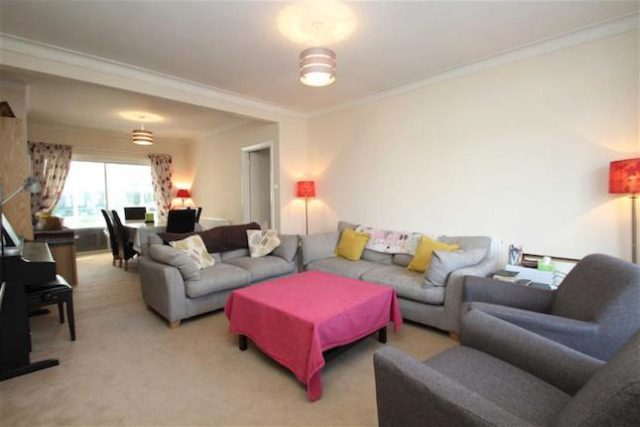  Image of 3 bedroom Semi-Detached house to rent in Felhampton Road London SE9 at Felhampton Road, New Eltham, London SE9