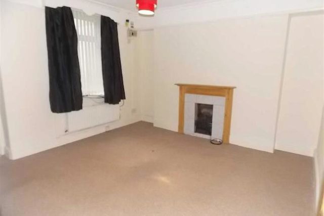  Image of 3 bedroom Terraced house to rent in Pontshonnorton Road Pontypridd CF37 at Pontshonnorton Road, Pontypridd CF37