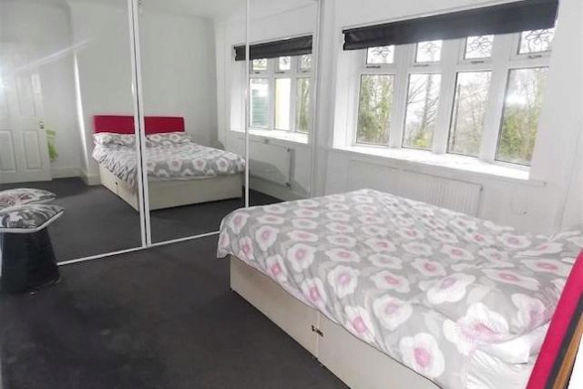  Image of 4 bedroom Detached Bungalow for sale in Ynysybwl Road Pontypridd CF37 at Ynysybwl Road, Pontypridd CF37