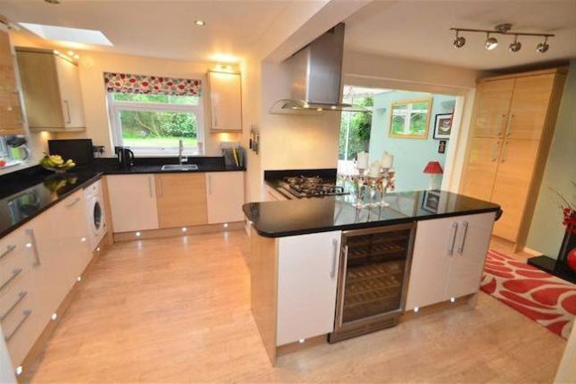  Image of 4 bedroom Semi-Detached house to rent in Shepperton Road Petts Wood Orpington BR5 at Shepperton Road, Petts Wood, Kent BR5