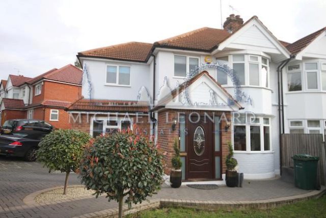  Image of 5 bedroom Property for sale in Stuart Avenue London NW9 at Stuart Avenue, West Hendon NW9