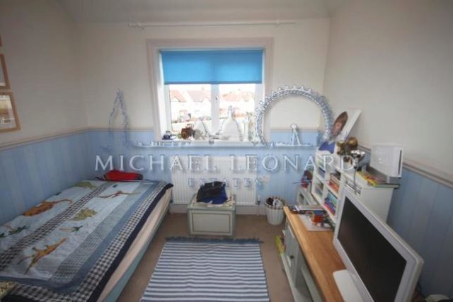  Image of 5 bedroom Property for sale in Stuart Avenue London NW9 at Stuart Avenue, West Hendon NW9