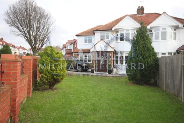  Image of 5 bedroom Property for sale in Stuart Avenue London NW9 at Stuart Avenue, West Hendon NW9