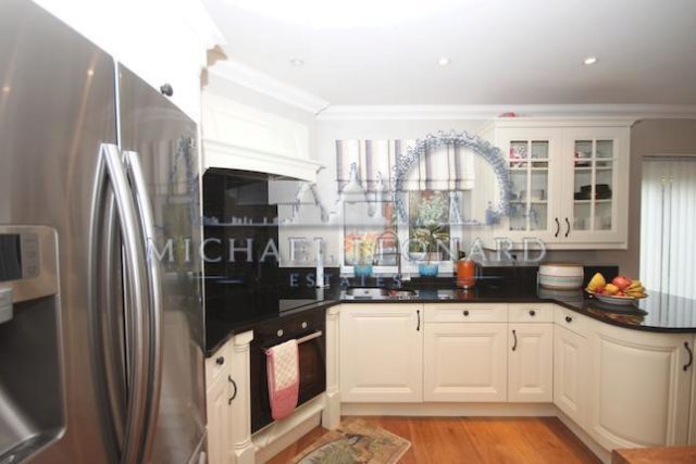  Image of 5 bedroom Property for sale in Stuart Avenue London NW9 at Stuart Avenue, West Hendon NW9