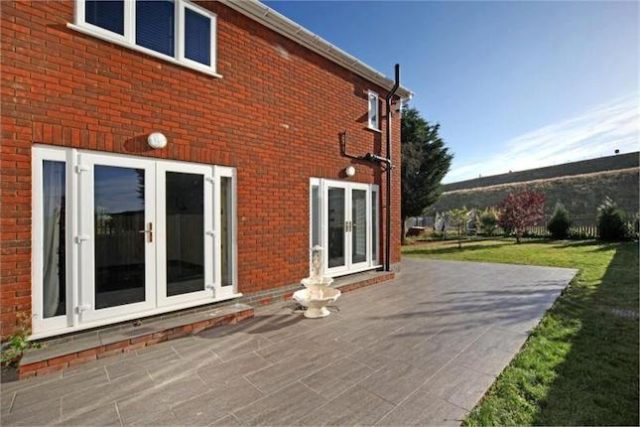  Image of 6 bedroom Detached house to rent in Coppermill Road Wraysbury Staines TW19 at Coppermill Road, Wraysbury, Berkshire TW19