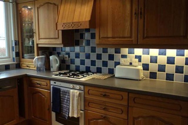  Image of 1 bedroom Room to rent in Windsor Close Guildford GU2 at Windsor Close, Onslow Village, Guildford, Surrey GU2