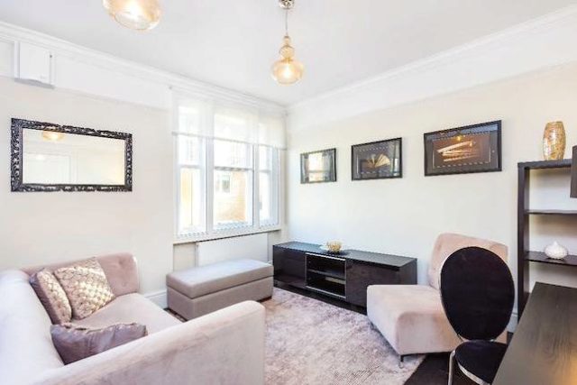  Image of 1 bedroom Flat to rent in Westminster Palace Gardens Artillery Row London SW1P at Westminster Palace Gardens, Artillery Row, London SW1P