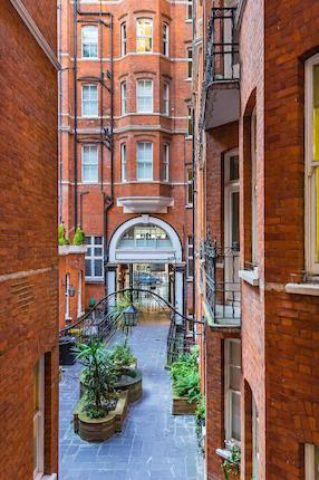  Image of 1 bedroom Flat to rent in Westminster Palace Gardens Artillery Row London SW1P at Westminster Palace Gardens, Artillery Row, London SW1P