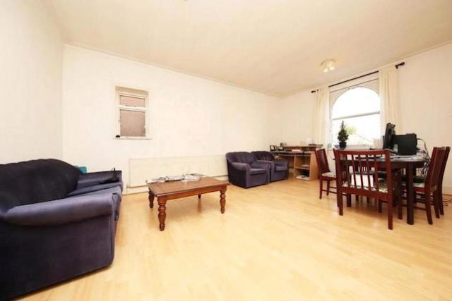  Image of 1 bedroom Flat to rent in West End Lane London NW6 at West End Lane, West Hampstead NW6
