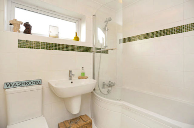  Image of 2 bedroom Bungalow for sale in Bramber Avenue Peacehaven BN10 at Bramber Avenue, Peacehaven BN10