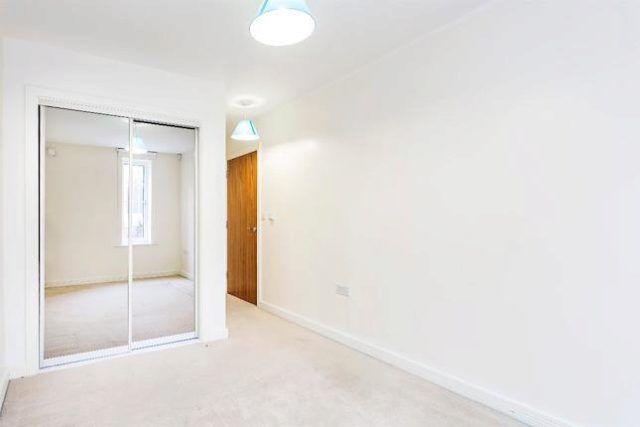  Image of 2 bedroom Flat to rent in Rylston Road London SW6 at Rylston Road, Fulham SW6