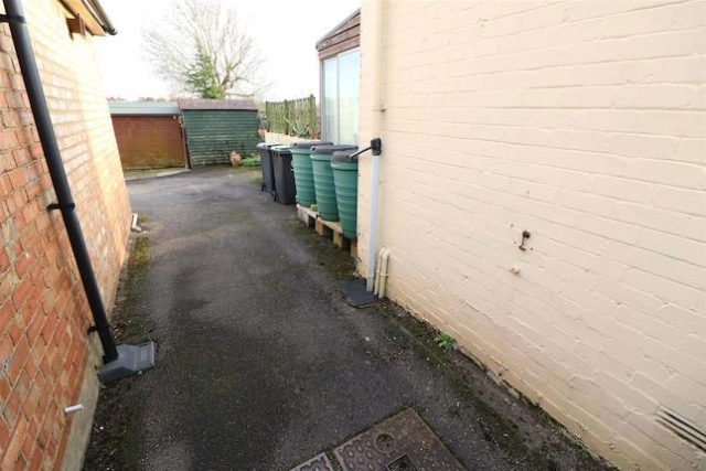  Image of 2 bedroom Semi-Detached Bungalow for sale in St. Margarets Avenue Rushden NN10 at St. Margarets Avenue, Rushden NN10