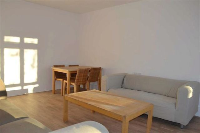  Image of 3 bedroom Flat to rent in Kilburn Vale London NW6 at Kilburn Vale, West Hampstead, London NW6