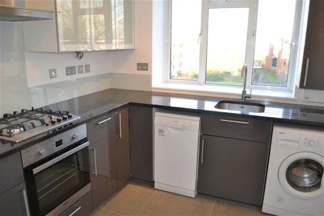  Image of 3 bedroom Flat to rent in Kilburn Vale London NW6 at Kilburn Vale, West Hampstead, London NW6
