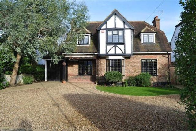  Image of 4 bedroom Detached house for sale in Mada Road Orpington BR6 at Mada Road, Locksbottom, Orpington BR6