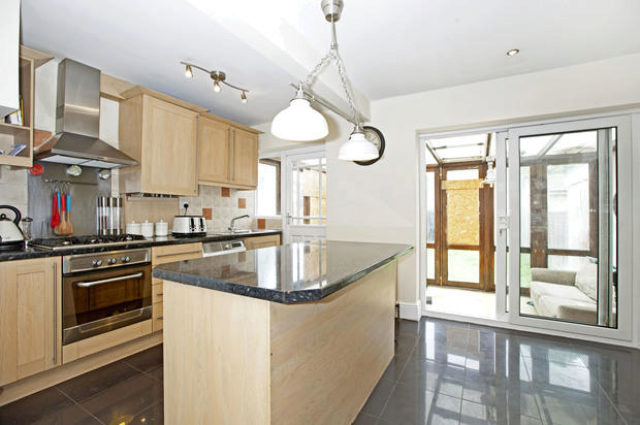  Image of 5 bedroom End of Terrace for sale in Ribchester Avenue Perivale Greenford UB6 at Ribchester Avenue, Greenford UB6
