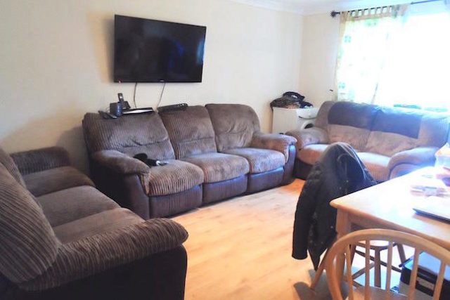  Image of 1 bedroom Flat to rent in Old Park Mews Heston Hounslow TW5 at Old Park Mews, Hounslow TW5