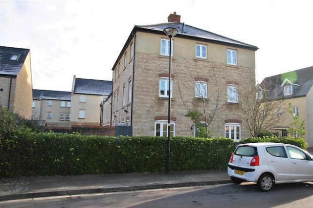  Image of 4 bedroom End of Terrace for sale in Cassini Drive Swindon SN25 at Cassini Drive, Redhouse, Swindon SN25
