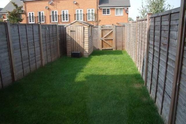  Image of 4 bedroom Town House to rent in Jersey Drive Winnersh Wokingham RG41 at Four Bedroom House Winnersh, Wokingham RG41