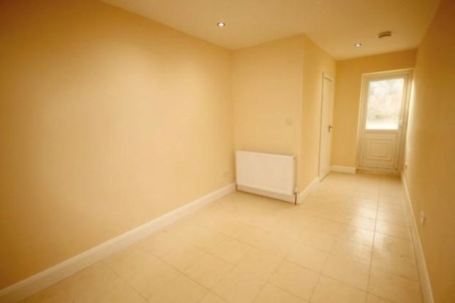  Image of Studio flat to rent in Falcon Way Kenton Harrow HA3 at Falcon Way, Harrow HA3