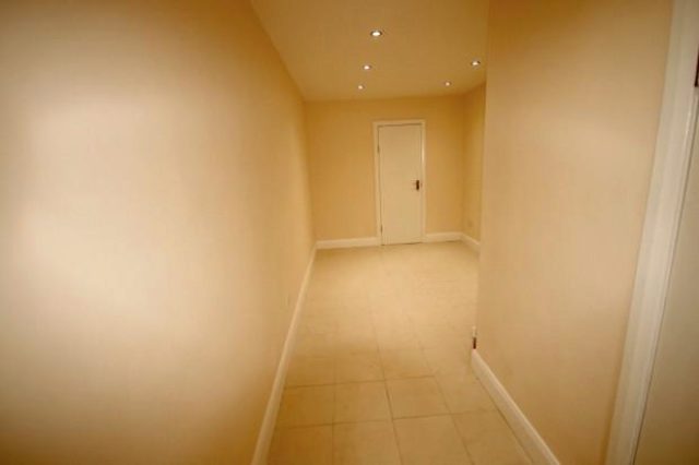  Image of Studio flat to rent in Falcon Way Kenton Harrow HA3 at Falcon Way, Harrow HA3