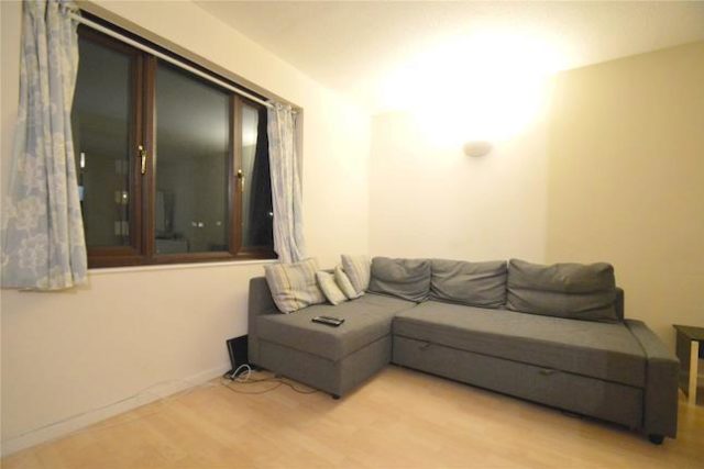  Image of 1 bedroom Flat to rent in Adams Way Croydon CR0 at Adams Way, Croydon CR0