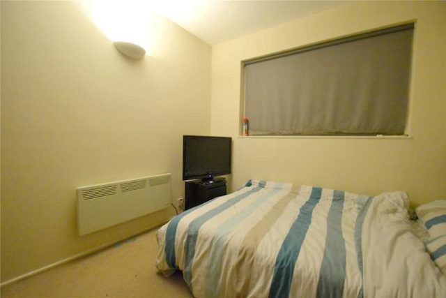  Image of 1 bedroom Flat to rent in Adams Way Croydon CR0 at Adams Way, Croydon CR0