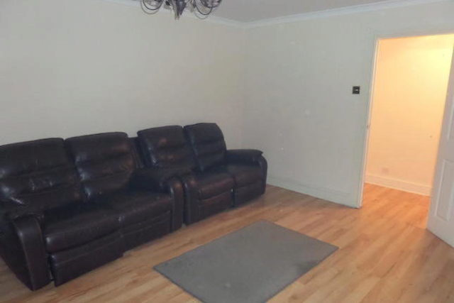 Image of 2 bedroom Flat to rent in Burket Close Southall UB2 at Burket Close, Southall UB2