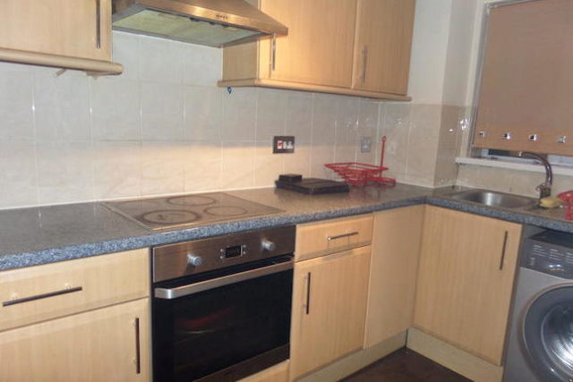  Image of 2 bedroom Flat to rent in Burket Close Southall UB2 at Burket Close, Southall UB2