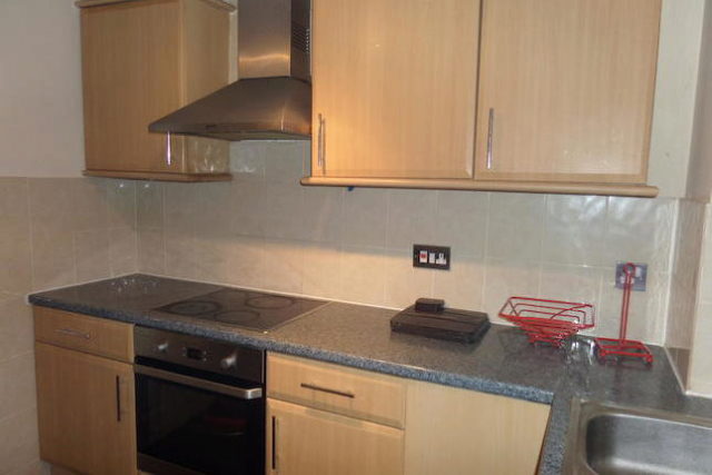  Image of 2 bedroom Flat to rent in Burket Close Southall UB2 at Burket Close, Southall UB2