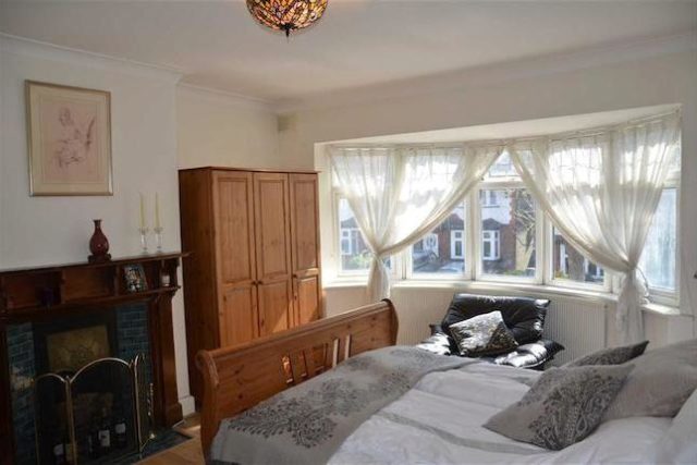  Image of 2 bedroom Flat to rent in Windermere Avenue London N3 at Windermere Avenue, Finchley, London N3