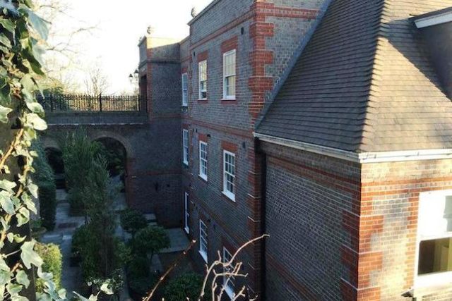  Image of 2 bedroom Flat to rent in The Mount Caversham Reading RG4 at Treetops, Caversham RG4